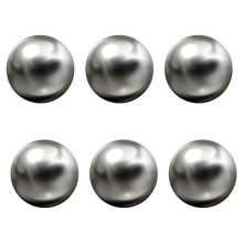 Egy labdapályás árkádjáték akadályokkal a labdák számára