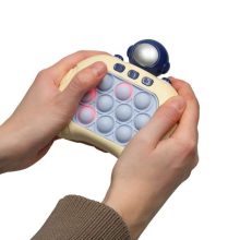 Stresszoldó játék, szenzoros, árkád, elektronikus űrhajós pop it