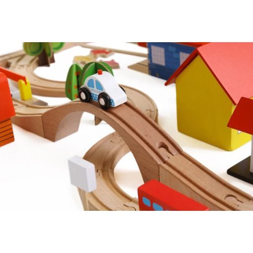 Fából készült vasútpálya szett gyerekeknek